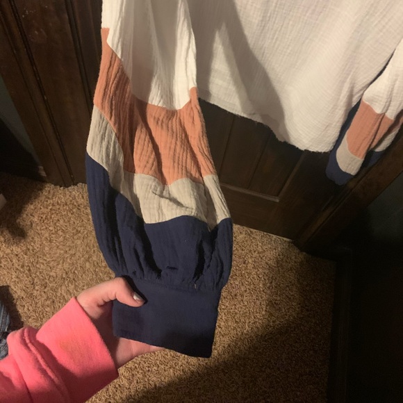 Color block top - Picture 2 of 2